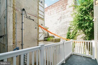 1513 W Girard Ave-Unit -3 in Philadelphia, PA - Building Photo - Building Photo
