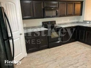 664 River Garden Dr in Fort Worth, TX - Foto de edificio - Building Photo