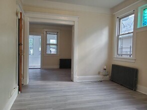 171 Van Buren St-Unit -2nd Floor in Staten Island, NY - Building Photo - Building Photo