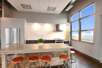 900 N Kingsbury St in Chicago, IL - Building Photo - Building Photo