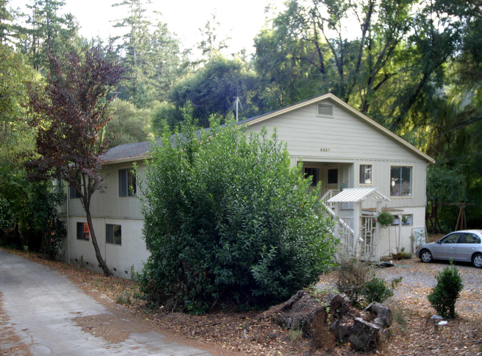 6857 Sir Francis Drake Blvd in Marin City, CA - Building Photo