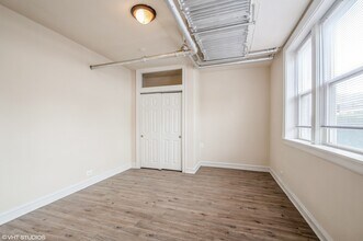 5419 W Montrose Ave in Chicago, IL - Building Photo - Building Photo