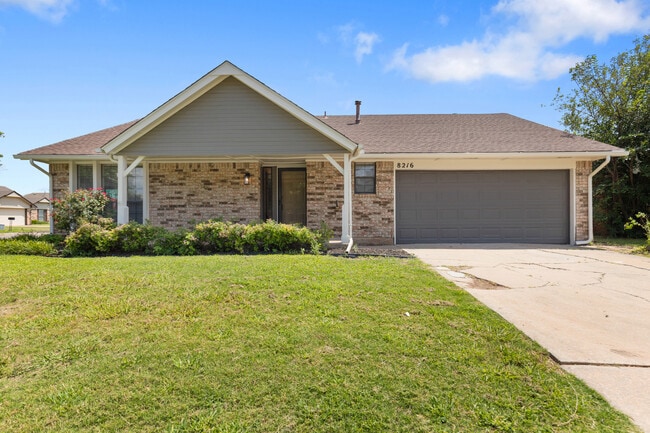 8216 NW 112th St in Oklahoma City, OK - Building Photo - Building Photo