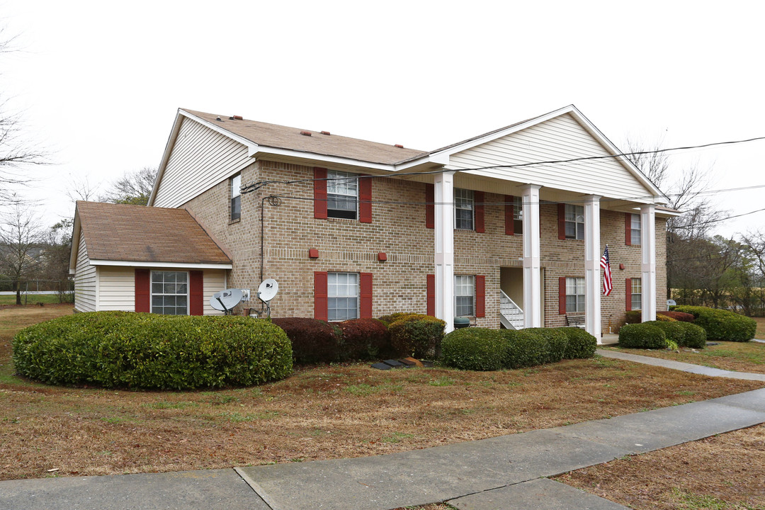 Club Court Apartments I & II in Cartersville, GA - Building Photo