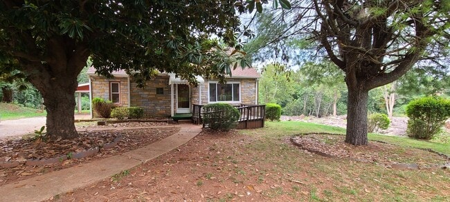 property at 735 Winston Ridge Rd