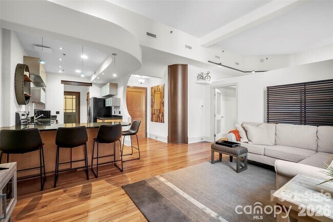 84 E Walnut St in Asheville, NC - Building Photo - Building Photo