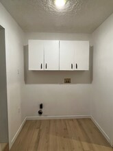 369 S Eastern Ave, Unit B in Idaho Falls, ID - Foto de edificio - Building Photo