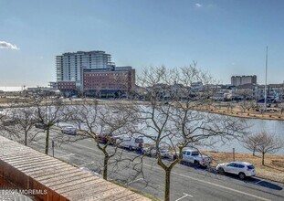 321 Sunset Ave in Asbury Park, NJ - Building Photo - Building Photo