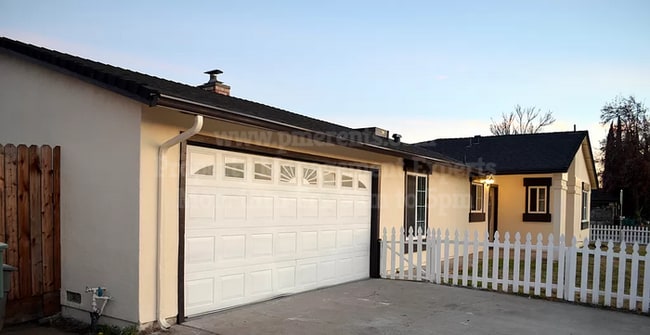 352 Grand Prix Ave in Manteca, CA - Building Photo - Building Photo