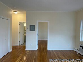 2018 Commonwealth Ave, Unit 38 in Boston, MA - Building Photo - Building Photo