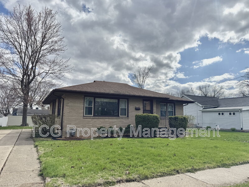 1620 8th St in Peru, IL - Foto de edificio