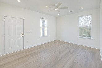 1122 Rodey Ave in Charlotte, NC - Foto de edificio - Building Photo