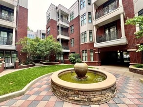 2810 Selwyn Ave in Charlotte, NC - Building Photo - Building Photo