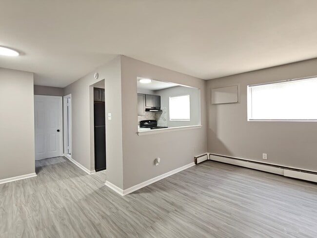 308 Main St in Darby, PA - Foto de edificio - Building Photo