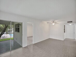 10193 N Military Trl in West Palm Beach, FL - Building Photo - Building Photo
