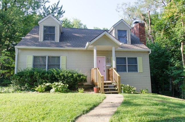 property at 1209 E Hunter Ave