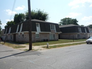 217 N 10th St in Vincennes, IN - Foto de edificio - Building Photo