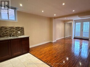 20 Kevi Crescent in Richmond Hill, ON - Building Photo - Building Photo