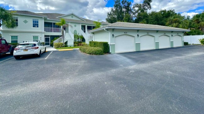 900 Gardens Edge Dr in Venice, FL - Building Photo - Building Photo