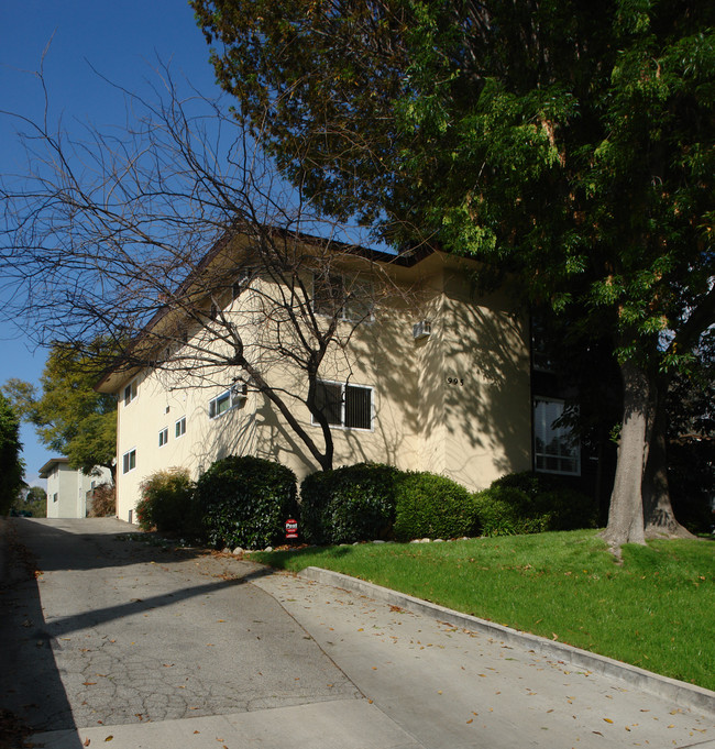 995 Orange Grove Blvd in Pasadena, CA - Foto de edificio - Building Photo