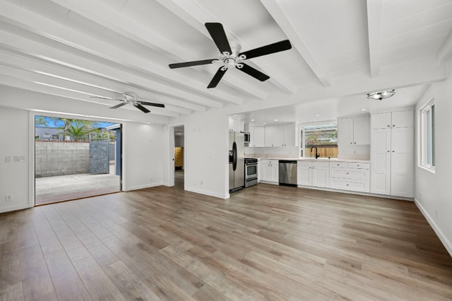 property at 239 N Acacia Ave