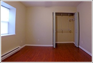 518 Main St, Unit D in Saegertown, PA - Building Photo - Building Photo
