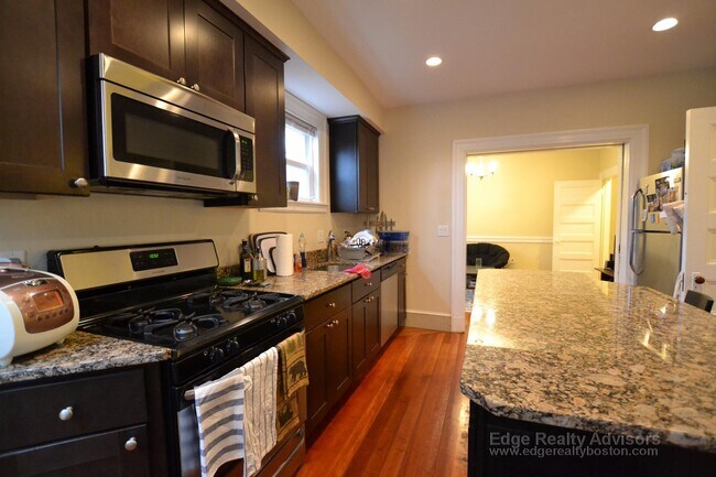 75 Leicester St, Unit 2