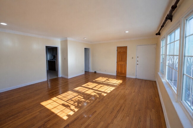 1444 N Fuller Ave Unit B