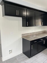 7838 S San Pedro St in Los Angeles, CA - Building Photo - Building Photo