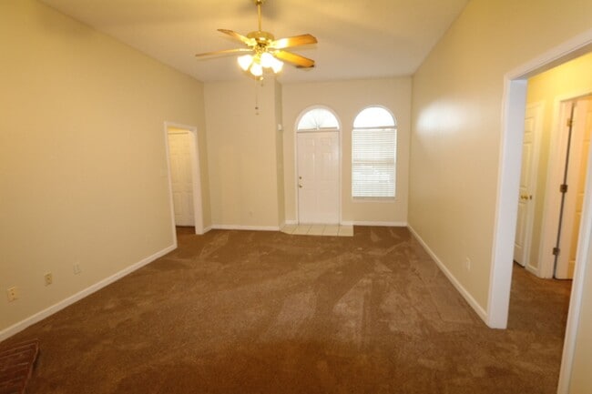 10046 Notting Hill Rd in Memphis, TN - Building Photo - Building Photo
