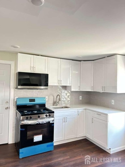property at 8 Hampton St