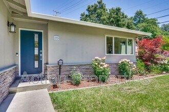 295 Bay Rd in Menlo Park, CA - Building Photo - Building Photo