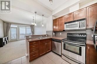 14-153 Rockyledge View NW in Calgary, AB - Building Photo - Building Photo