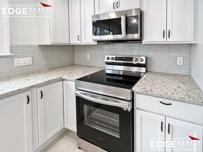 34 Crawford Rd in Braintree, MA - Building Photo - Building Photo