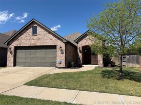 3408 W Norman Pl in Broken Arrow, OK - Building Photo