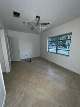 210 W 60th St in Hialeah, FL - Building Photo - Building Photo