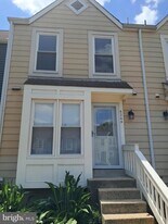 6204 Little Valley Way in Alexandria, VA - Building Photo