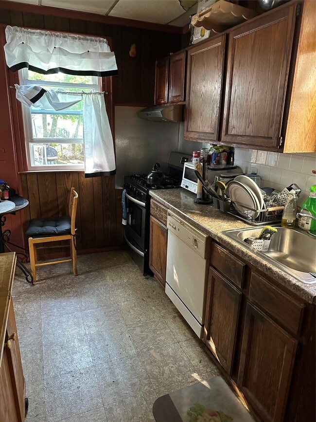 138-26 234th St in Queens, NY - Building Photo - Building Photo