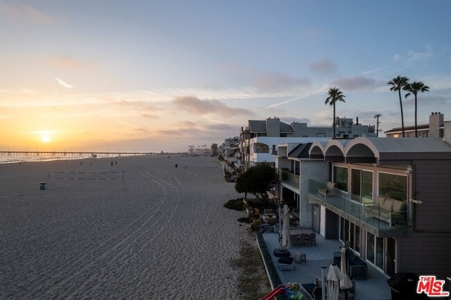 property at 3806 Ocean Front Walk