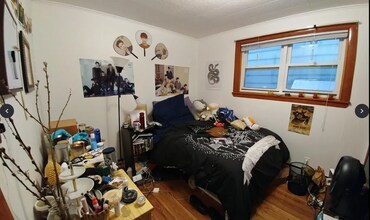 24 Hardwick St, Unit 1 in Cambridge, MA - Building Photo - Building Photo