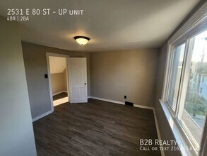 2531 E 80th St in Cleveland, OH - Building Photo - Building Photo
