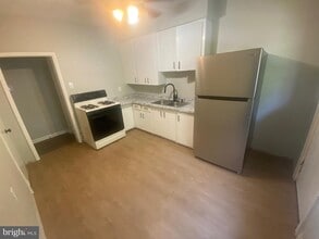 109 N Thomas Ave in Luzerne, PA - Building Photo - Building Photo