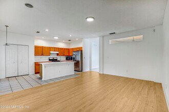 4232 Ripken Cir E in Jacksonville, FL - Building Photo - Building Photo