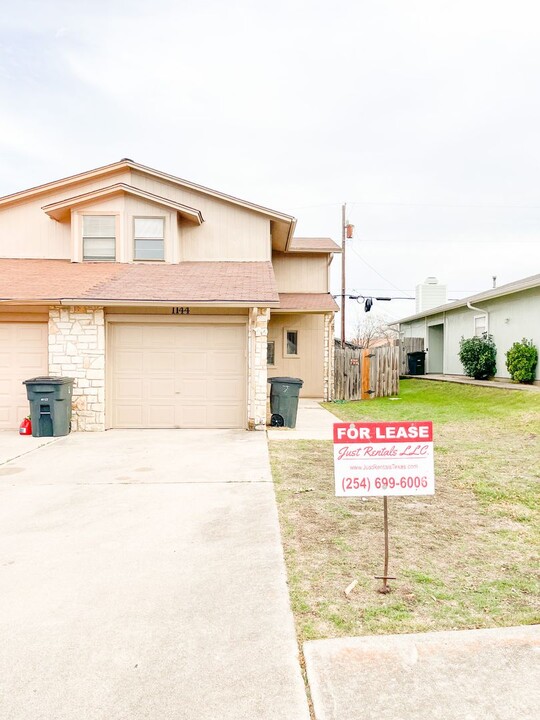 1144 Royal Crest Dr in Killeen, TX - Building Photo