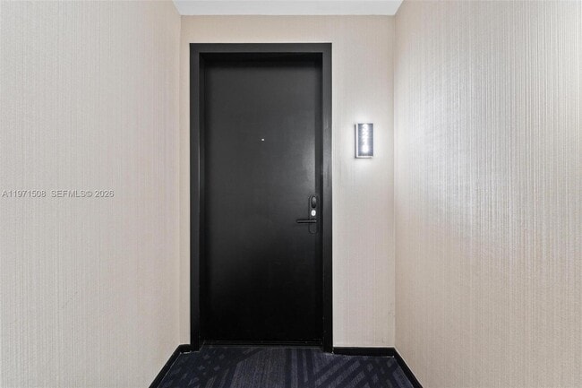 398 NE 5th St, Unit 3218 in Miami, FL - Foto de edificio - Building Photo