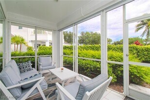 5964 Sand Wedge Ln in Naples, FL - Building Photo