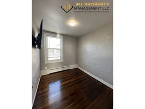 58 Edgemond St in Fall River, MA - Building Photo - Building Photo