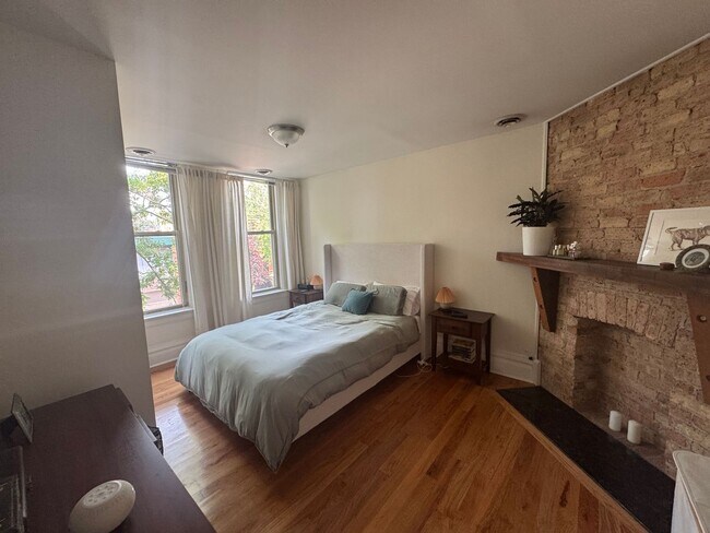 1613 N Leavitt St in Chicago, IL - Building Photo - Building Photo