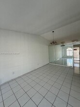 7808 W 29th Ln, Unit 102 in Hialeah, FL - Building Photo - Building Photo