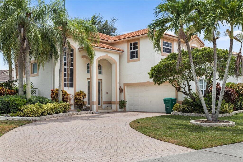 5710 NW 62nd St in Parkland, FL - Building Photo